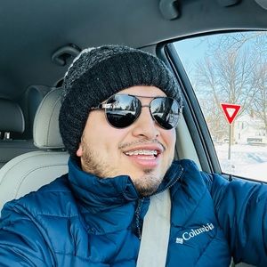 Meet your Posher, Carlos